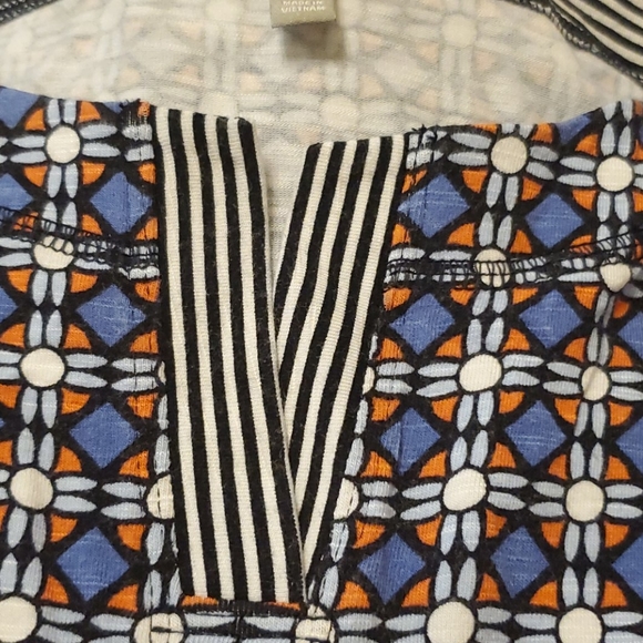 T by Talbots Bright Geometric Print Split-neck Top - Picture 3 of 7